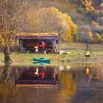 Nesvika Nature Reserve Only 20 Min Away From Apartment *