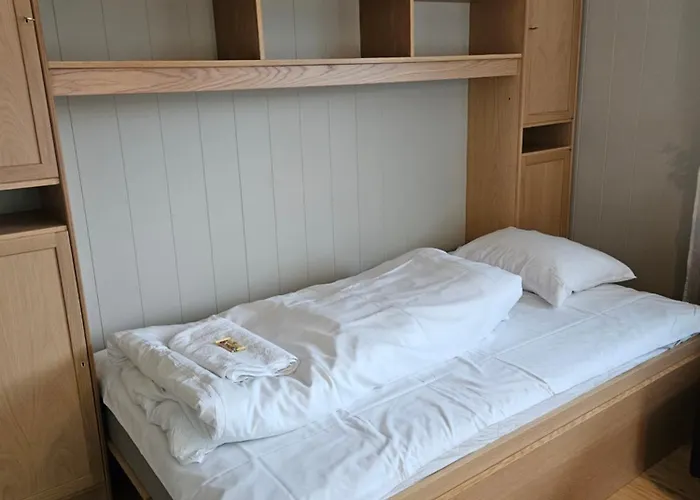 Nesvika Nature Reserve Only 20 Min Away From Apartament